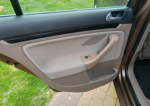 Volkswagen Golf cena 26700 przebieg: 234619, rok produkcji 2011 z Ozimek małe 137